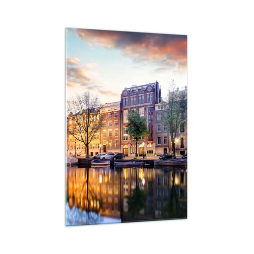 Glasbild - Bild auf glas - Zurückhaltende und gelassene niederländische Schönheit - 70x100 cm