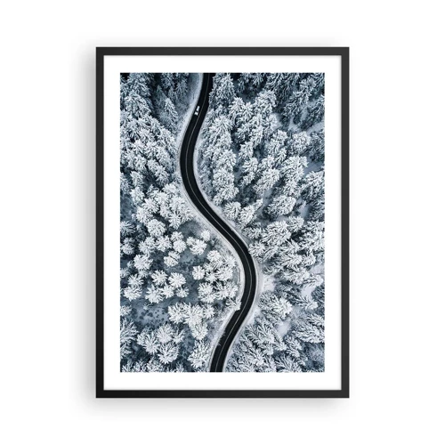 Poster in einem schwarzem Rahmen - Durch den Winterwald - 50x70 cm