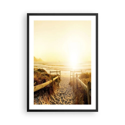 Poster in einem schwarzem Rahmen - Über die Düne, der Sonne entgegen - 50x70 cm