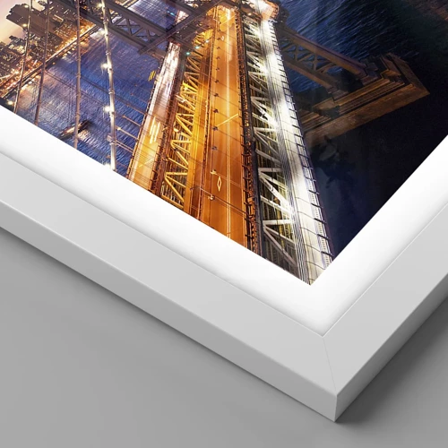 Poster in einem weißen Rahmen - Eine leuchtende Brücke zum Herzen der Stadt - 50x70 cm