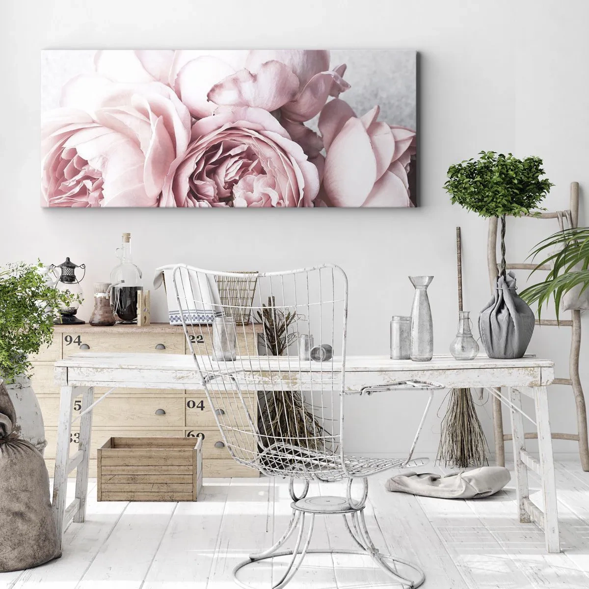 Bild auf Leinwand - Leinwandbild - Rosa Pfingstrosen in sanftem Licht vor hellem Hintergrund - 160x50cm - Für Romantiker - Moderne Wanddekoration für Wohnzimmer und Schlafzimmer ARTTOR