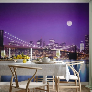 Selbstklebende Fototapete Deluxe Sticker - Die Lichter der Großstadt in Lila - Stadt, New York, Brooklyn Brücke - 100x70 cm