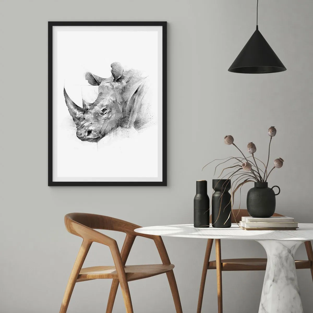 Poster in einem schwarzem Rahmen - Grafische Zeichnung eines Nashorns in Schwarzweiß - 50x70cm - Afrikanisches Porträt - Moderne Wanddekoration für Wohnzimmer und Schlafzimmer ARTTOR