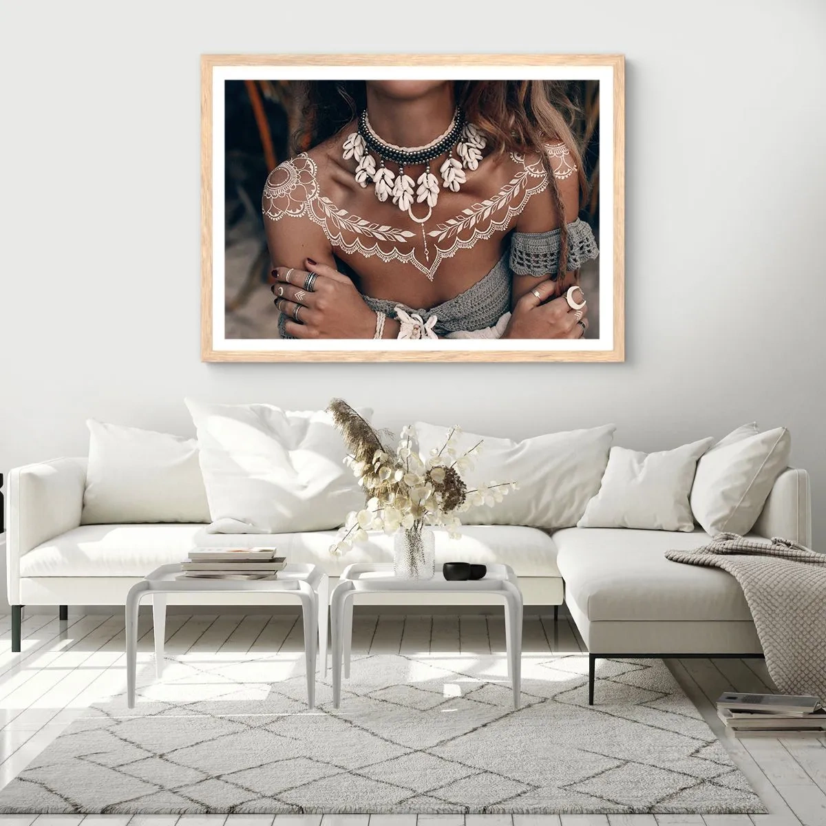 Poster in einem Rahmen aus heller Eiche - Talismane, Rituale der Weiblichkeit - 91x61 cm