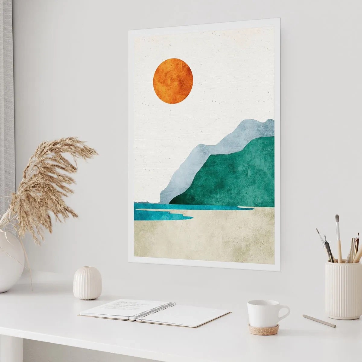 Poster - Minimalistische Berglandschaft mit Strand und Sonne - 50x70cm - Landschaft, wie sie sein sollte - Moderne Wanddekoration für Wohnzimmer und Schlafzimmer ARTTOR