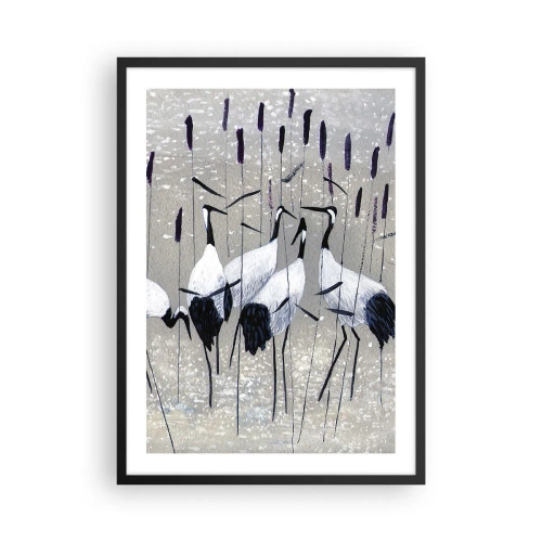 Poster in einem schwarzem Rahmen - Die Anmut der Kraniche in einer subtilen Landschaft aus Gras und Wasser - 50x70cm - Unter ihren eigenen - Moderne Wanddekoration für Wohnzimmer und Schlafzimmer ARTTOR