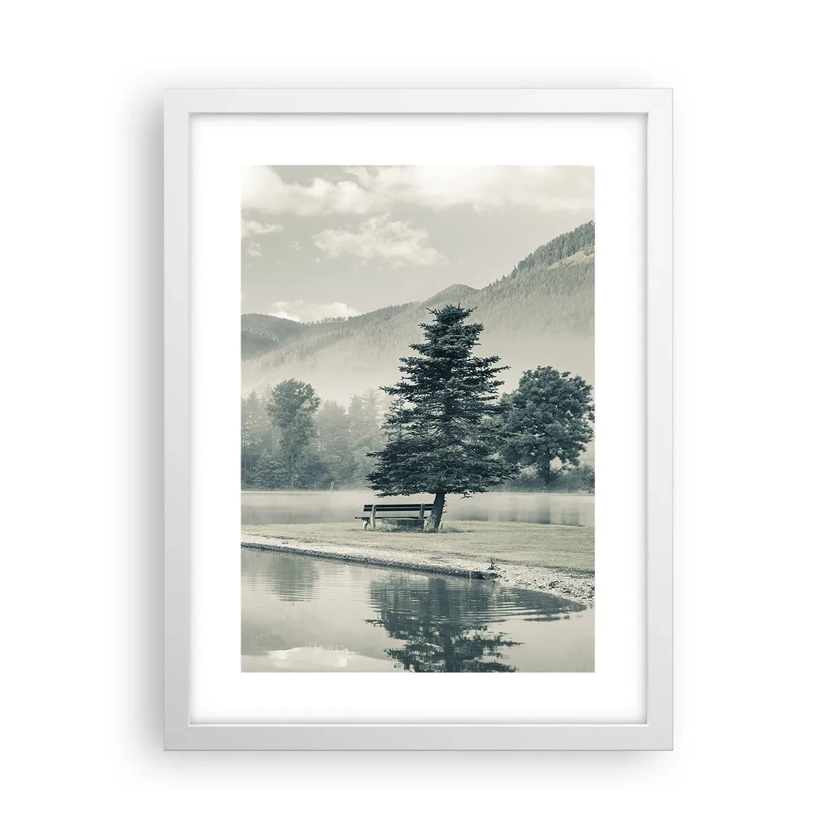 Poster in einem weißen Rahmen - Der See schläft noch - 30x40 cm