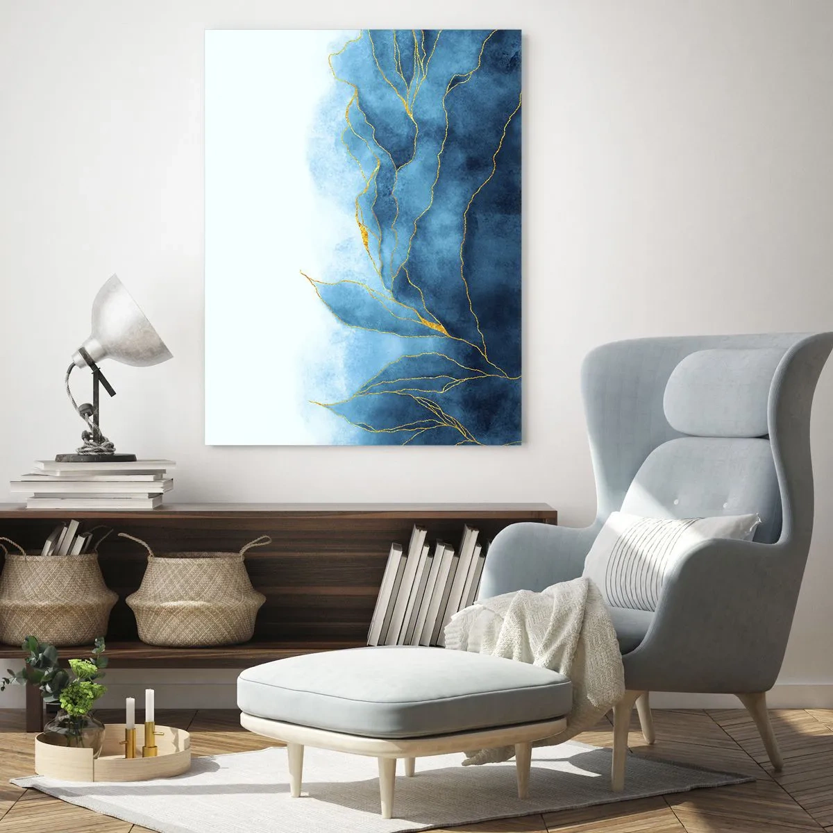 Glasbild - Bild auf glas - Abstrakte blaue Formen mit zarten goldenen Linien. - 50x70cm - Blau im Gold - Moderne Wanddekoration für Wohnzimmer und Schlafzimmer ARTTOR