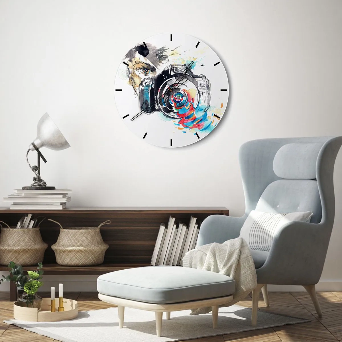 Wanduhr - Glasuhr - Künstlerisches Kameramotiv mit farbenfrohem visuellen Effekt - 30x30cm - Im Auge der Linse - Moderne Wanddekoration für Wohnzimmer, Küche und Schlafzimmer ARTTOR