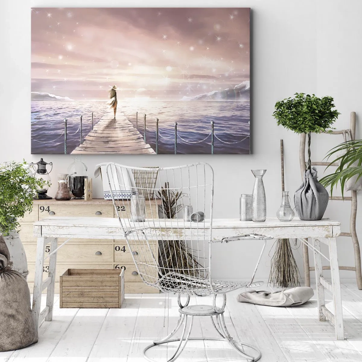 Bild auf Leinwand - Leinwandbild - Eine Frau auf einem Steg in einer magischen Sonnenuntergangskulisse - 70x50cm - Im Licht eines Traums - Moderne Wanddekoration für Wohnzimmer und Schlafzimmer ARTTOR