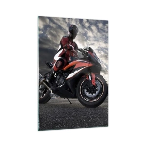 Glasbild - Bild auf glas - Ein Motorradfahrer auf einem Sportmotorrad vor bewölktem Himmel - 70x100cm - Dunkler Reiter - Moderne Wanddekoration für Wohnzimmer und Schlafzimmer ARTTOR