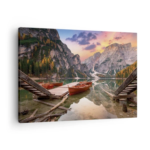 Bild auf Leinwand - Leinwandbild - Bergsee mit Booten bei Sonnenuntergang - 70x50cm - Versprechen des Tages - Moderne Wanddekoration für Wohnzimmer und Schlafzimmer ARTTOR