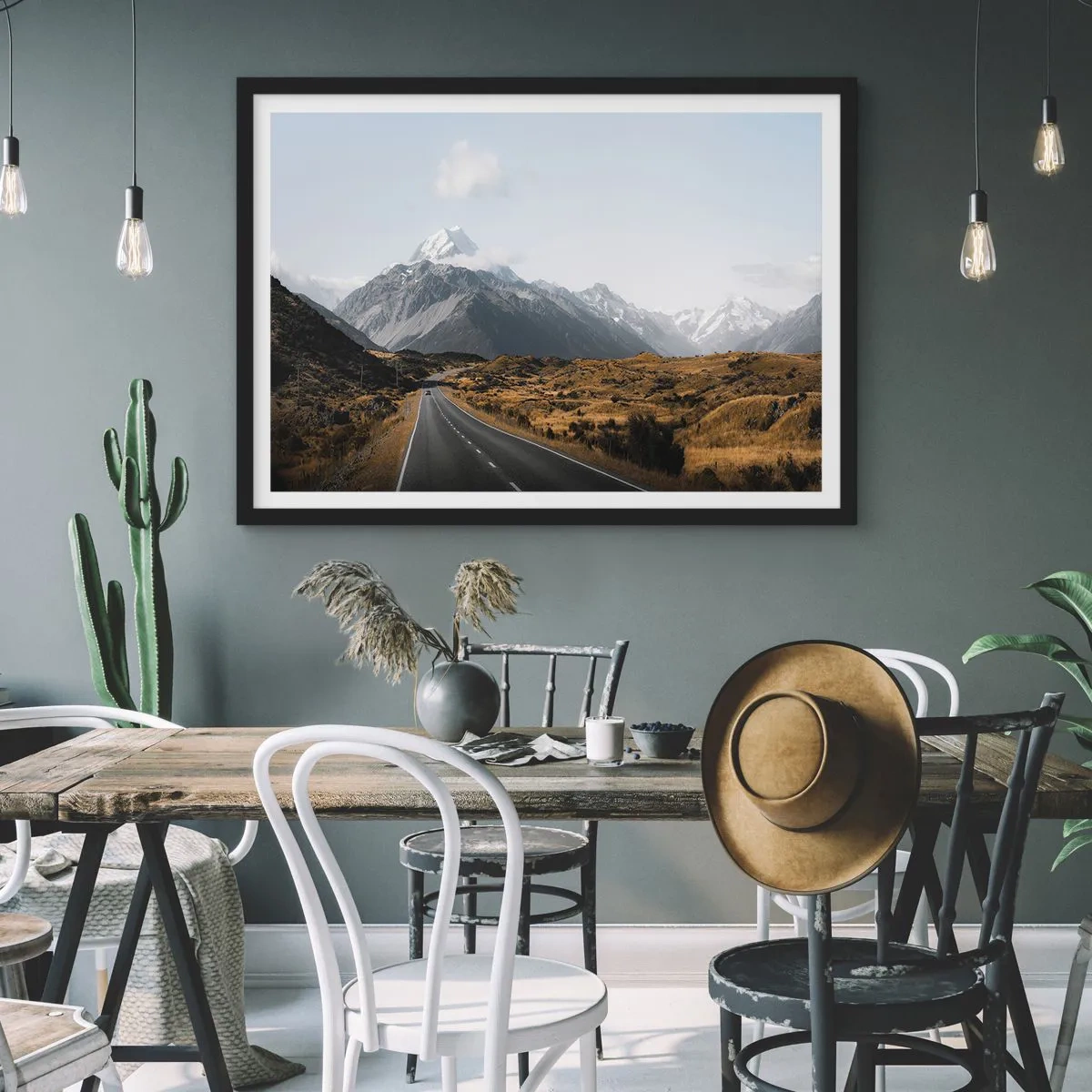 Poster in einem schwarzem Rahmen - Der Weg ins Herz der Berge - 40x30 cm