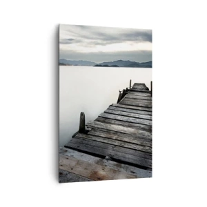 Bild auf Leinwand - Leinwandbild - Eine Holzbrücke, die zu einem ruhigen See führt - 80x120cm - Tauchen Sie ein in Ruhe - Moderne Wanddekoration für Wohnzimmer und Schlafzimmer ARTTOR