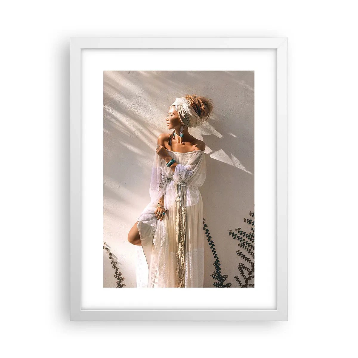 Poster in einem weißen Rahmen - Die Sonne und das Mädchen - 30x40 cm