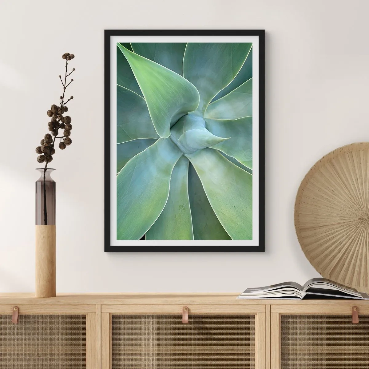 Poster in einem schwarzem Rahmen - Nahaufnahme symmetrischer Sukkulentenblätter - 50x70cm - Geburt des Grüns - Moderne Wanddekoration für Wohnzimmer und Schlafzimmer ARTTOR