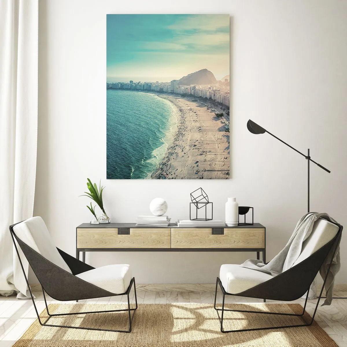 Glasbild - Bild auf glas - Panorama des Copacabana-Strandes mit Bergen im Hintergrund in Rio de Janeiro - 70x100cm - Ewiger Urlaub in Rio - Moderne Wanddekoration für Wohnzimmer und Schlafzimmer ARTTOR