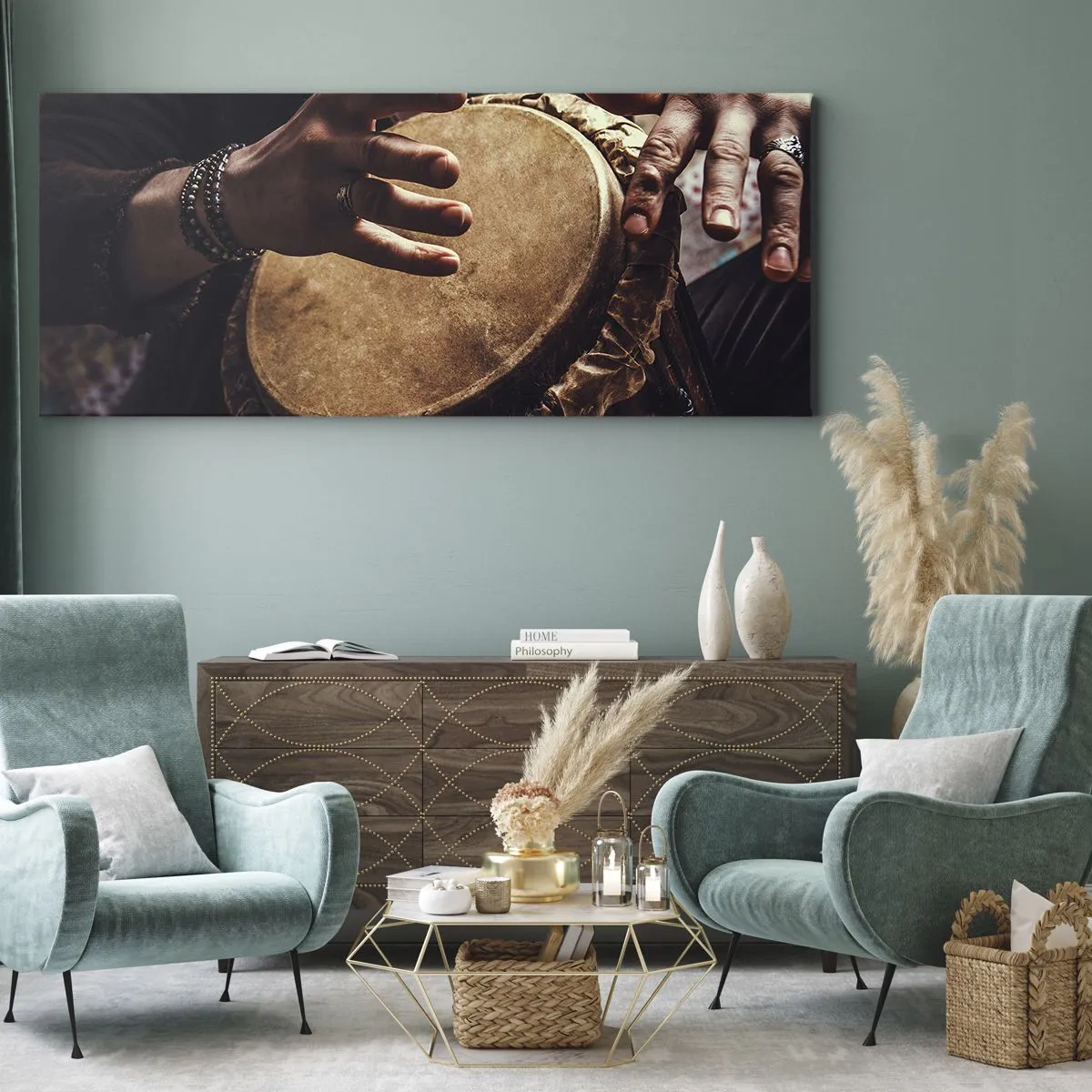 Bild auf Leinwand - Leinwandbild - Hände spielen eine traditionelle Djembe-Trommel - 160x50cm - Im Rhythmus des Herzens - Moderne Wanddekoration für Wohnzimmer und Schlafzimmer ARTTOR