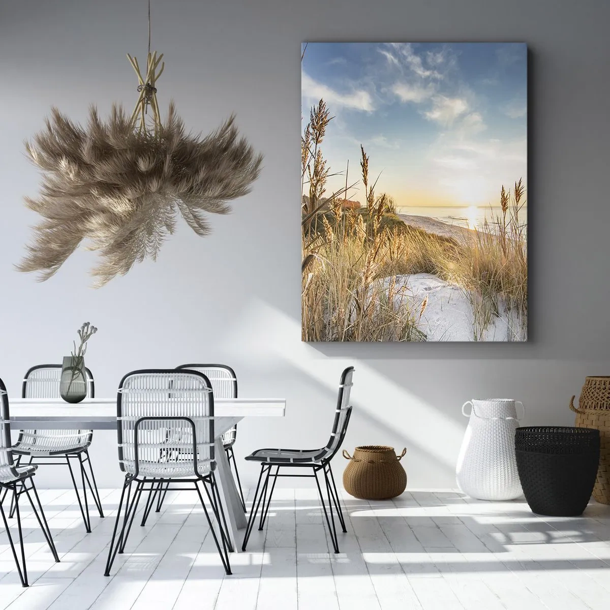 Bild auf Leinwand - Leinwandbild - Ein malerischer Strand mit Gras und untergehender Sonne - 70x100cm - Nordstrand - Moderne Wanddekoration für Wohnzimmer und Schlafzimmer ARTTOR