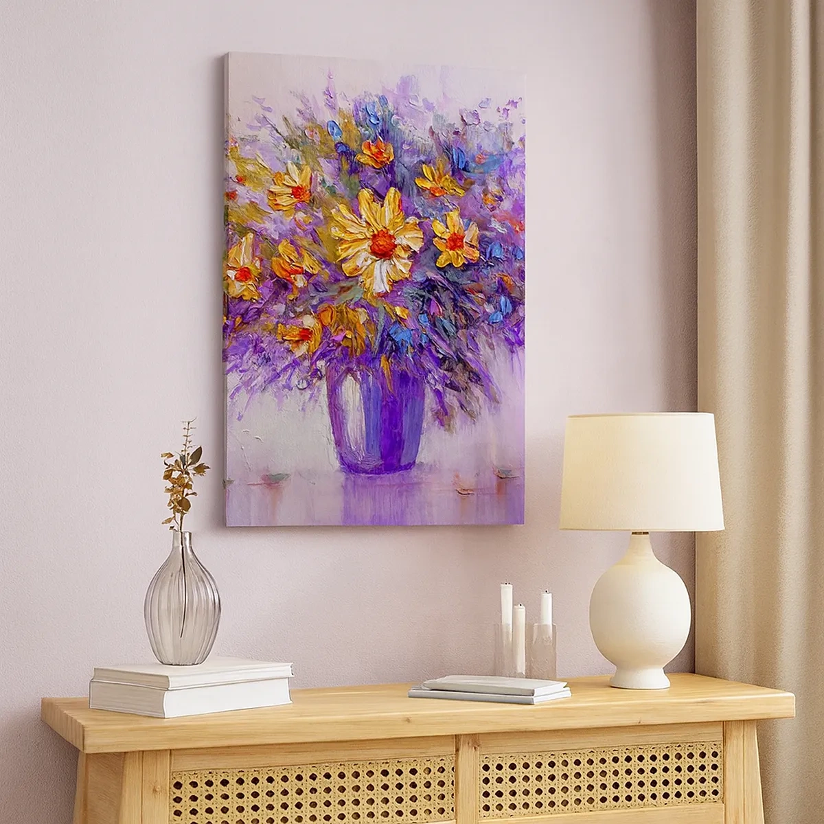 Bild auf Leinwand - Leinwandbild - Ein Blumenstrauß in einer Vase auf pastellfarbenem Hintergrund - 50x70cm - Es riecht süß, sieht süß aus - Moderne Wanddekoration für Wohnzimmer und Schlafzimmer ARTTOR