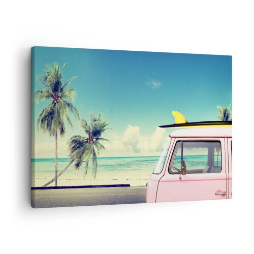 Bild auf Leinwand - Leinwandbild - Ein rosafarbener Van mit einem Surfbrett vor einem tropischen Strand. - 70x50cm - Zeit um in die Ferien zu starten - Moderne Wanddekoration für Wohnzimmer und Schlafzimmer ARTTOR
