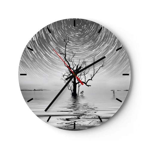 Wanduhr - Glasuhr - Schwarz-weiße Landschaft mit einem Baum auf dem Wasser und Sternenkreisen - 30x30cm - Eine Sinfonie der Natur - Moderne Wanddekoration für Wohnzimmer, Küche und Schlafzimmer ARTTOR