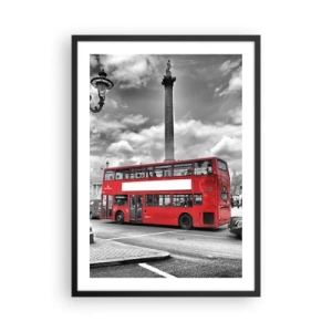 Poster in einem schwarzem Rahmen - Ein roter Bus vor einer schwarz-weißen Stadtkulisse - 50x70cm - Der wahre Blutkreislauf der Stadt - Moderne Wanddekoration für Wohnzimmer und Schlafzimmer ARTTOR