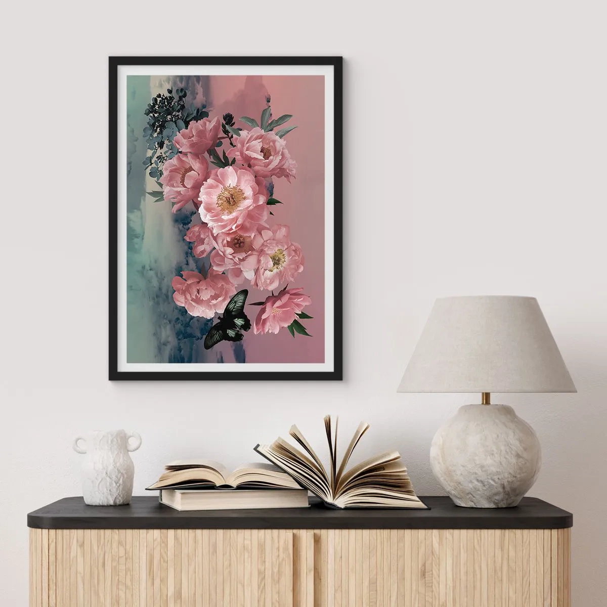 Poster in einem schwarzem Rahmen - Eine romantische Komposition aus Blumen und einem Schmetterling in Pastellfarben. - 50x70cm - Der Höhepunkt der Romantik - Moderne Wanddekoration für Wohnzimmer und Schlafzimmer ARTTOR