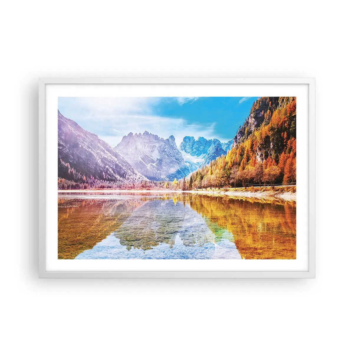 Poster in einem weißen Rahmen - Und in den Bergen ist es schon Herbst - 70x50 cm