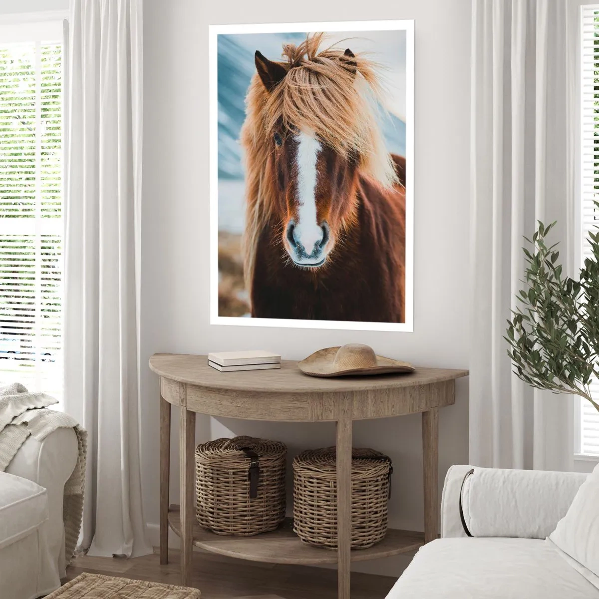 Poster - Eine Nahaufnahme eines Islandpferdes mit wallender Mähne vor einer natürlichen Kulisse. - 50x70cm - Spürst du die Freiheit? - Moderne Wanddekoration für Wohnzimmer und Schlafzimmer ARTTOR