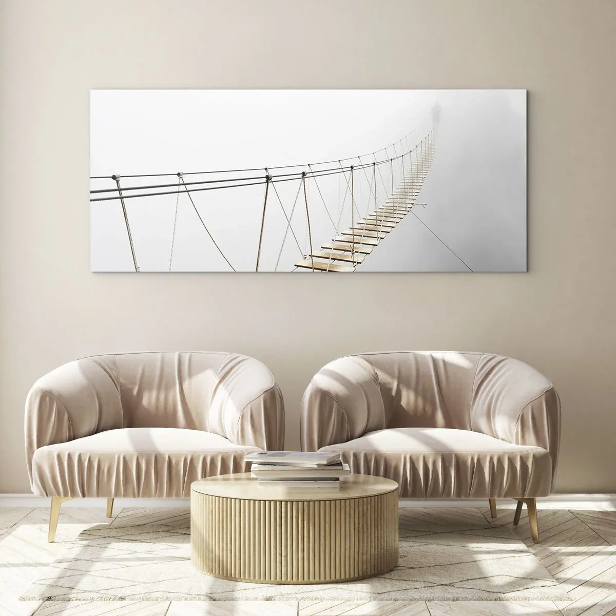 Glasbild - Bild auf glas - Eine Hängebrücke im Nebel aus minimalistischer Perspektive - 160x50cm - Wohin wird es dich führen? - Moderne Wanddekoration für Wohnzimmer und Schlafzimmer ARTTOR