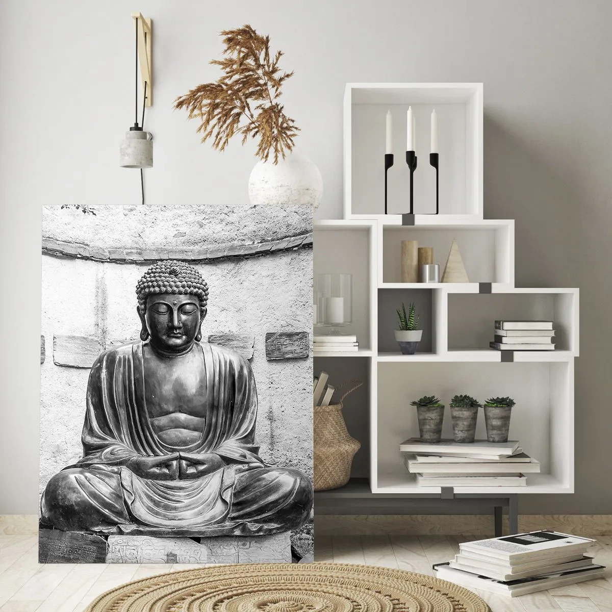 Glasbild - Bild auf glas - Schwarz-weiße Buddha-Statue in meditativer Pose - 50x70cm - An der Quelle des Friedens - Moderne Wanddekoration für Wohnzimmer und Schlafzimmer ARTTOR