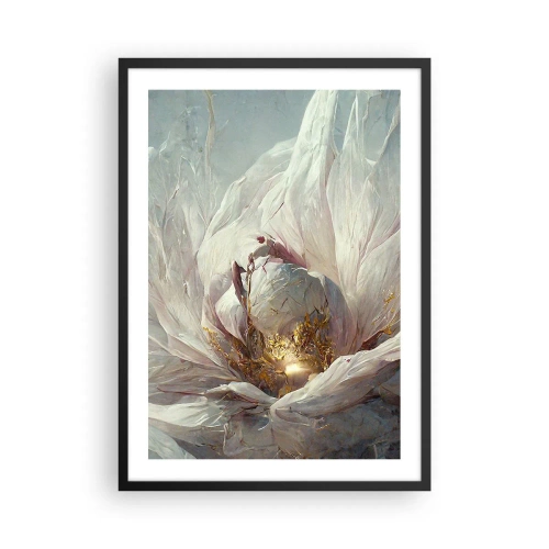 Poster in einem schwarzem Rahmen - Eine subtile Abstraktion mit einem Blumenmotiv in zarten Weiß- und Goldtönen. - 50x70cm - Sie blüht alle hundert Jahre einmal - Moderne Wanddekoration für Wohnzimmer und Schlafzimmer ARTTOR