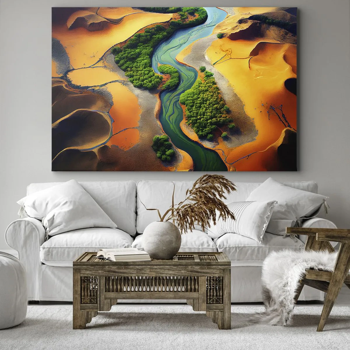 Bild auf Leinwand - Leinwandbild - Ein grüner Fluss, umgeben von goldenem Sand und Vegetation - 100x70cm - Lebensspendender Fluss - Moderne Wanddekoration für Wohnzimmer und Schlafzimmer ARTTOR