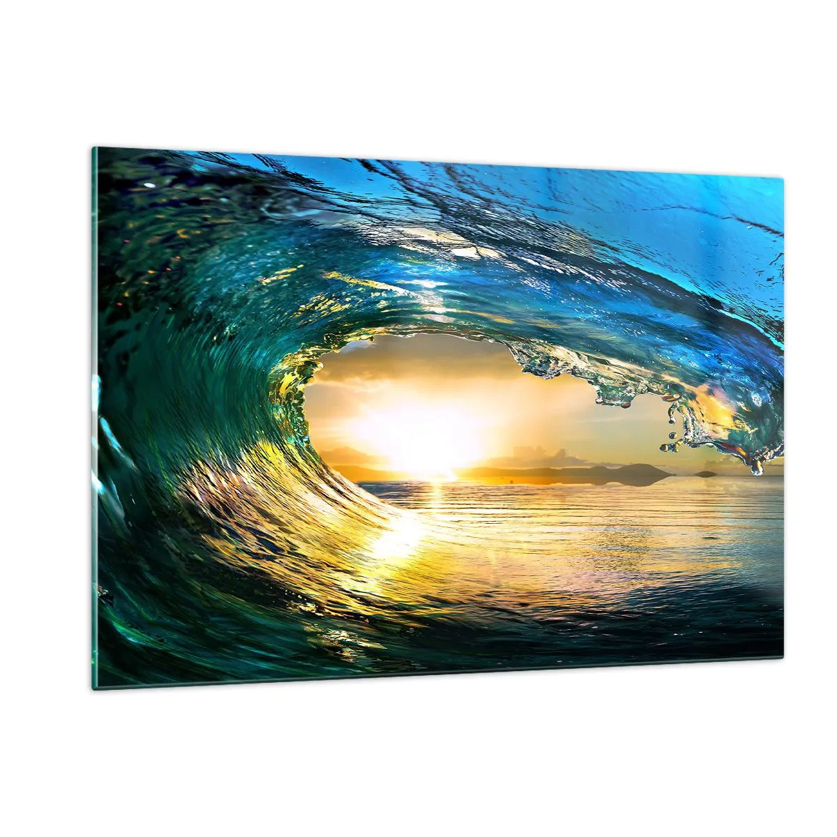 Glasbild - Bild auf glas - Eine Meereswelle, eingefangen im Licht der untergehenden Sonne - 120x80cm - In einem smaragd-goldenen Kristall - Moderne Wanddekoration für Wohnzimmer und Schlafzimmer ARTTOR