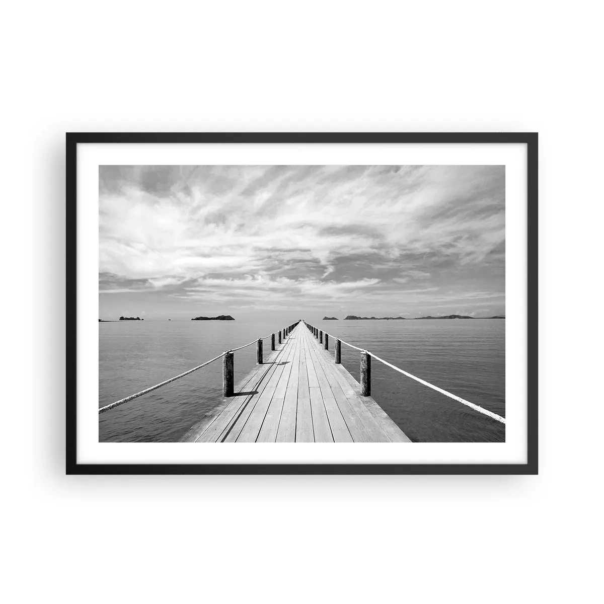 Poster in einem schwarzem Rahmen - Ein Holzsteg, der über ein ruhiges Meer in die Ferne führt - 70x50cm - Oder vielleicht eine Reise ... - Moderne Wanddekoration für Wohnzimmer und Schlafzimmer ARTTOR