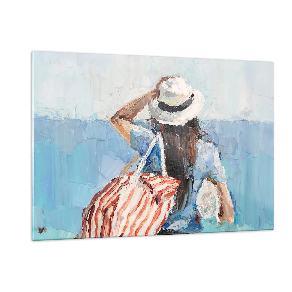 Glasbild - Bild auf glas - Eine Frau mit einer gestreiften Tasche blickt an einem sonnigen Tag aufs Meer. - 120x80cm - Willkommen in den Sommerferien - Moderne Wanddekoration für Wohnzimmer und Schlafzimmer ARTTOR