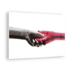 Glasbild - Bild auf glas - Nahaufnahme von zwei Händen, eine in Schwarz, die andere in Rot, die sich gegenseitig halten - 70x50cm - Gemeinsam, obwohl anders - Moderne Wanddekoration für Wohnzimmer und Schlafzimmer ARTTOR