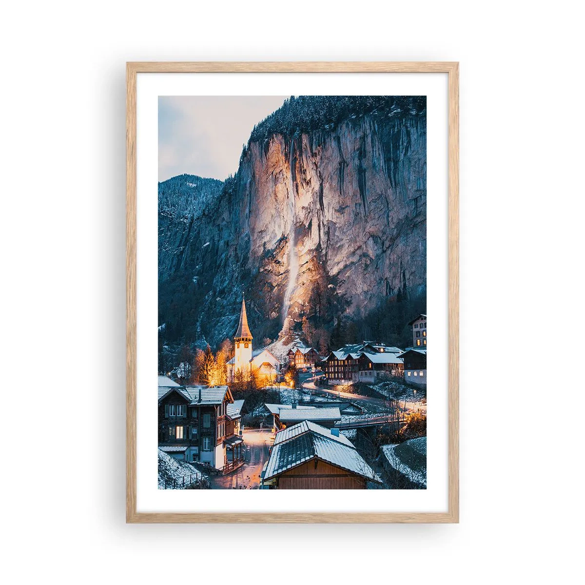 Poster in einem Rahmen aus heller Eiche - Der leuchtende Geist des Winters - 50x70 cm