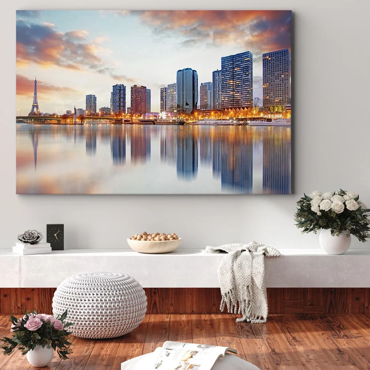 Bild auf Leinwand - Leinwandbild - Panorama moderner Gebäude und des Eiffelturms über dem Wasser - 120x80cm - Die monumentale Ruhe von Paris - Moderne Wanddekoration für Wohnzimmer und Schlafzimmer ARTTOR