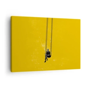 Bild auf Leinwand - Leinwandbild - Eine Person auf einer Schaukel vor einem intensiv gelben Hintergrund - 70x50cm - Tag wie jeder andere - Moderne Wanddekoration für Wohnzimmer und Schlafzimmer ARTTOR