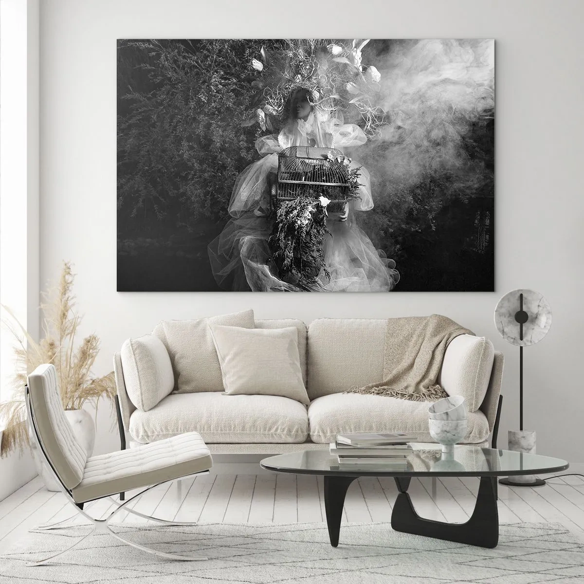 Glasbild - Bild auf glas - Frau im Tüll-Käfigkleid und Pflanzenkrone in Schwarz-Weiß - 100x70cm - Mutter selbst - Natur - Moderne Wanddekoration für Wohnzimmer und Schlafzimmer ARTTOR