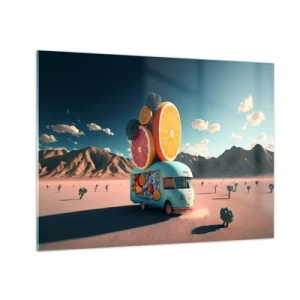 Glasbild - Bild auf glas - Ein türkisfarbener Camper mit Früchten vor einer Wüstenlandschaft - 70x50cm - Geschmack von Urlaub - Moderne Wanddekoration für Wohnzimmer und Schlafzimmer ARTTOR