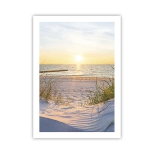Poster - Sonnenuntergangsstrand mit Meerblick - 50x70cm - Das Rauschen des Meeres, der Gesang der Vögel, ein wilder Strand im Gras ... - Moderne Wanddekoration für Wohnzimmer und Schlafzimmer ARTTOR
