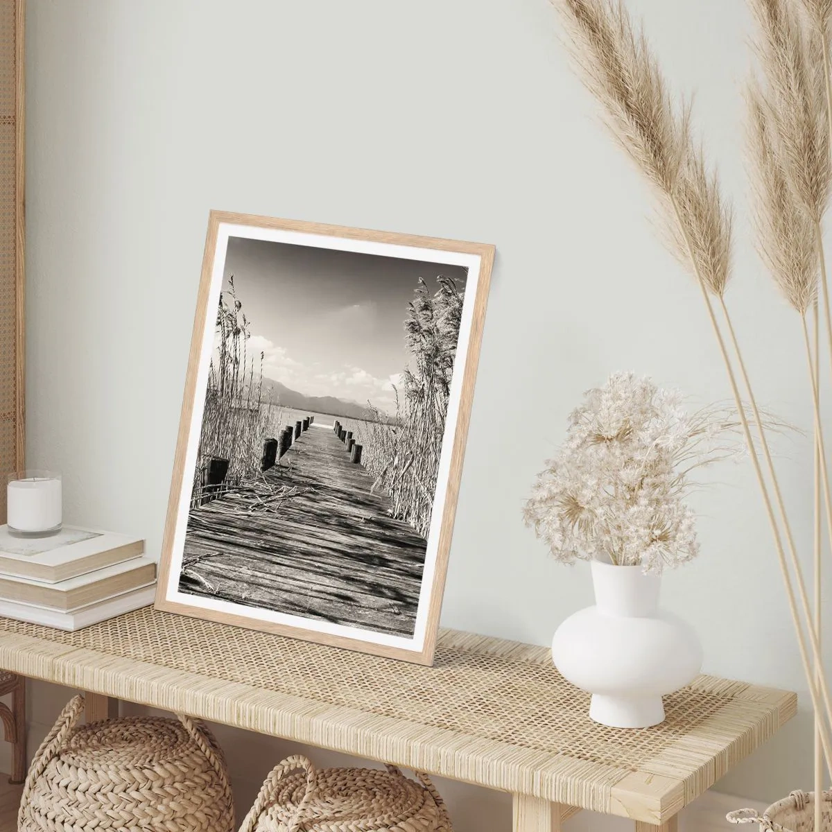 Poster in einem Rahmen aus heller Eiche - In der Stille des Grases - 50x70 cm