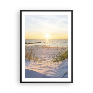 Poster in einem schwarzem Rahmen - Sonnenuntergangsstrand mit Meerblick - 50x70cm - Das Rauschen des Meeres, der Gesang der Vögel, ein wilder Strand im Gras ... - Moderne Wanddekoration für Wohnzimmer und Schlafzimmer ARTTOR