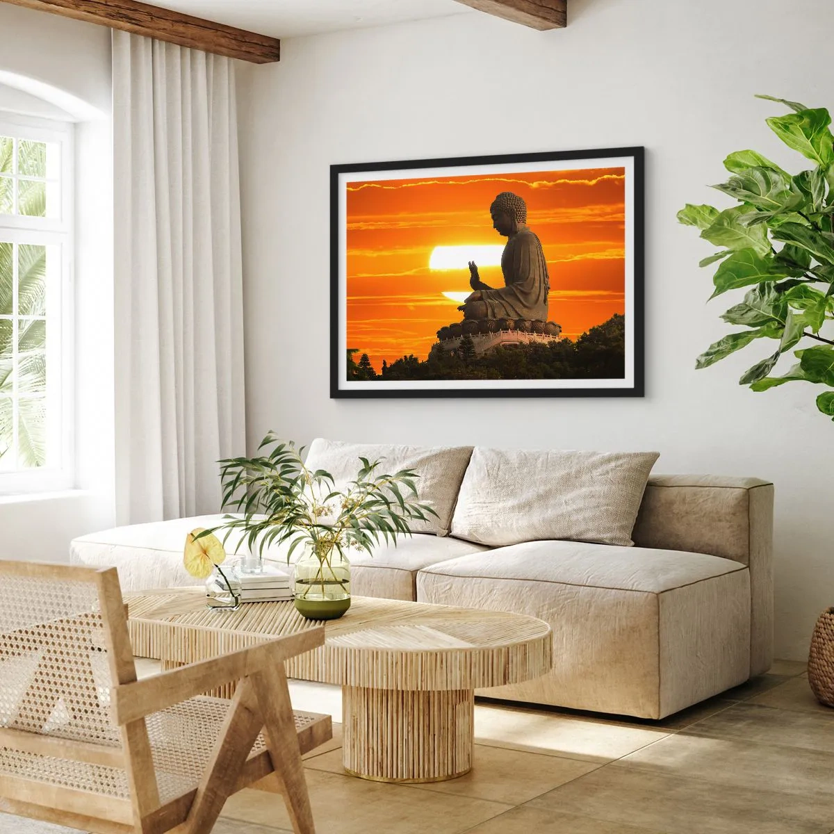 Poster in einem schwarzem Rahmen - Eine buddhistische Statue vor dem Hintergrund eines orangefarbenen Sonnenuntergangs - 70x50cm - Keine Angst vor der Welt - Moderne Wanddekoration für Wohnzimmer und Schlafzimmer ARTTOR