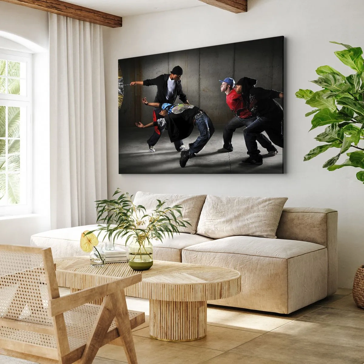 Bild auf Leinwand - Leinwandbild - Eine Gruppe von Hip-Hop-Tänzern in einer dynamischen Choreographie - 100x70cm - Tanzen mit dem Straßenwind - Moderne Wanddekoration für Wohnzimmer und Schlafzimmer ARTTOR