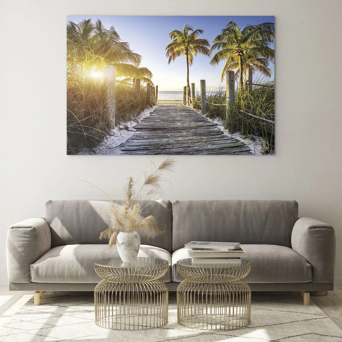 Glasbild - Bild auf glas - Holzweg am Strand, umgeben von Palmen - 100x70cm - Direkt ins Paradies - Moderne Wanddekoration für Wohnzimmer und Schlafzimmer ARTTOR