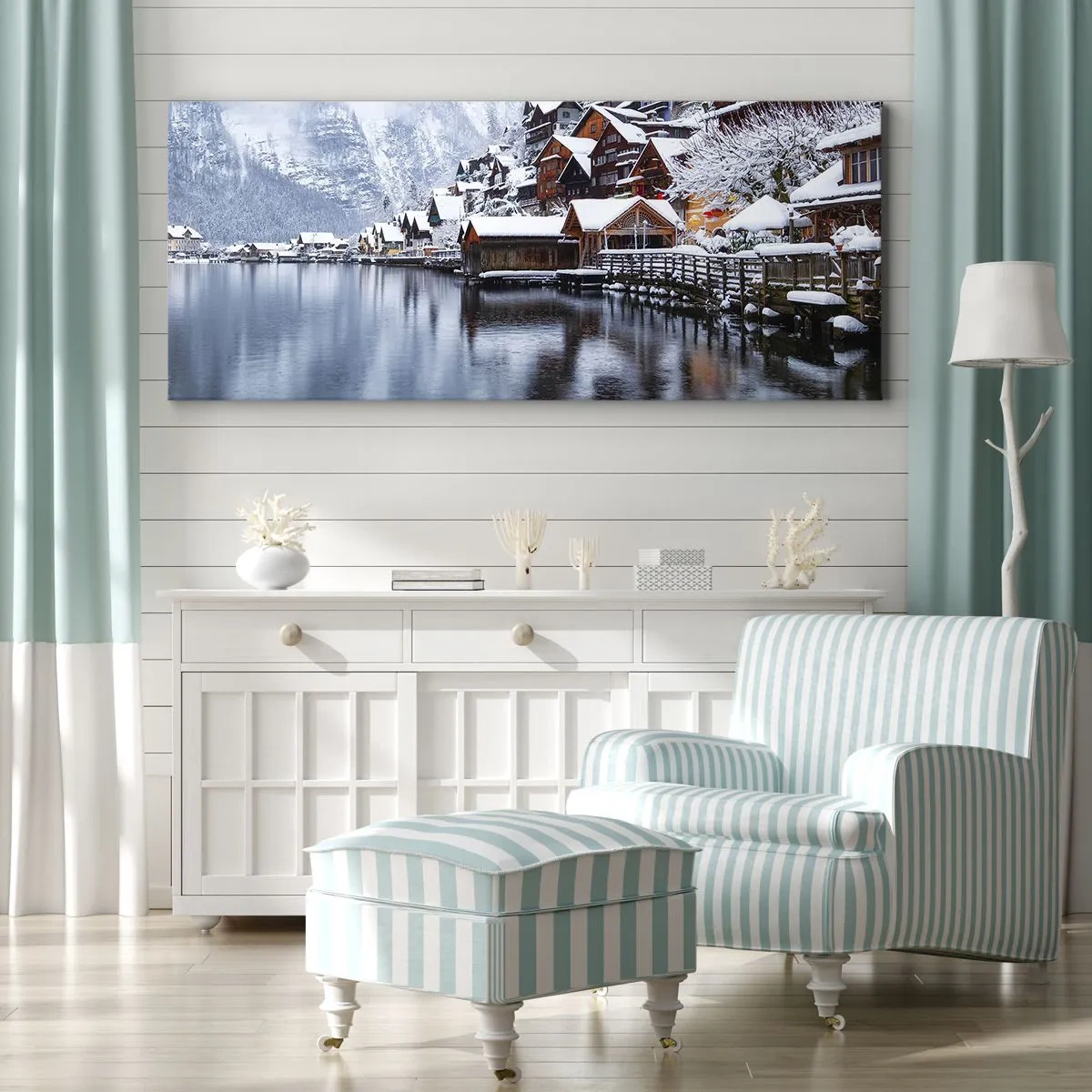 Bild auf Leinwand - Leinwandbild - In winterlicher Dekoration - 100x40 cm